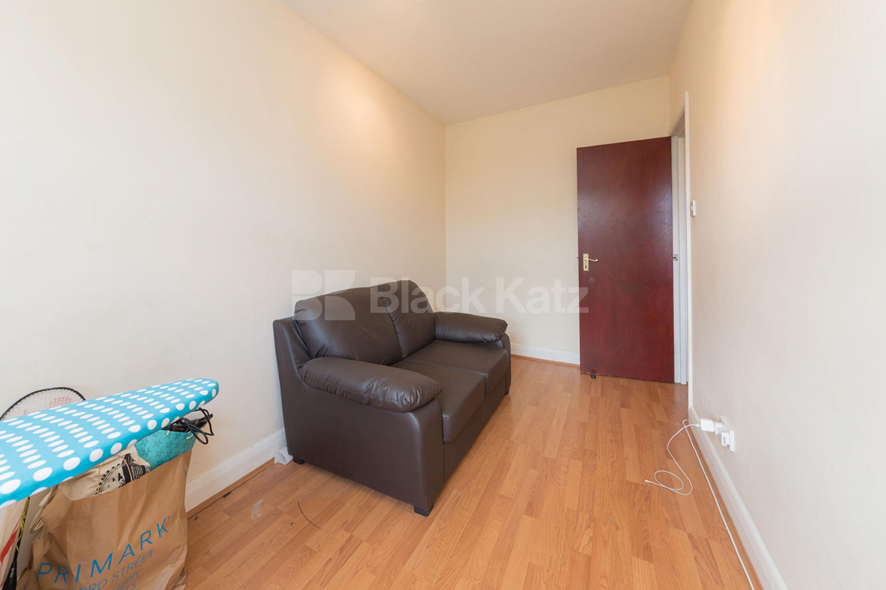 A modern two double bedroom flat set on the top floor of period building Hercules Street, Holloway  N7